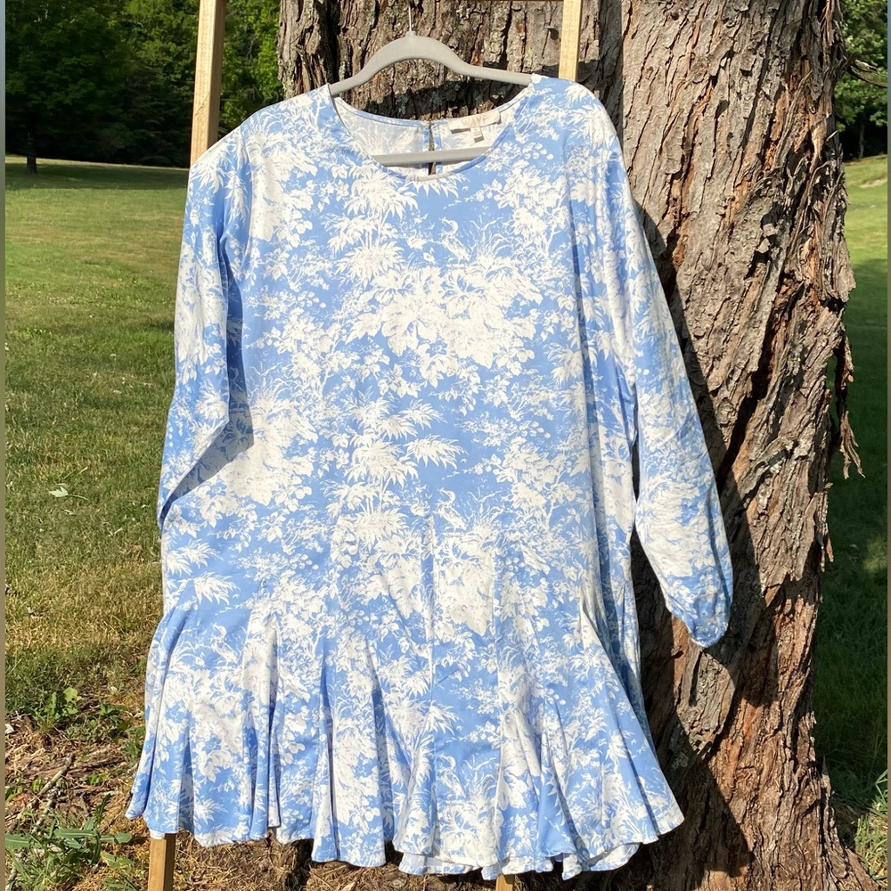 WAYF DRESS - Plus Size Fits up to 26/28! Blue & White Toile Linen Flowy Ruffles